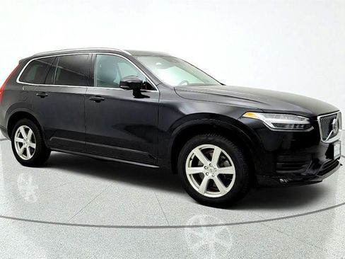 Used 2022 Volvo XC90 T5 Momentum AWD/4WD image 3