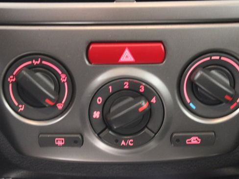 Used 2010 Subaru Impreza 2.5i Premium image 18