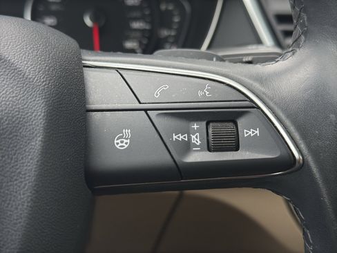 Used 2023 Audi Q5 2.0T Premium w/ Convenience Package AWD/4WD image 18