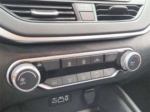 Used 2025 Nissan Altima 2.5 S image 19