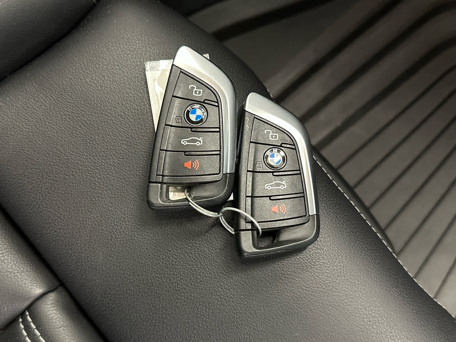 Used 2026 BMW M2 w/ Lighting Package RWD image 33