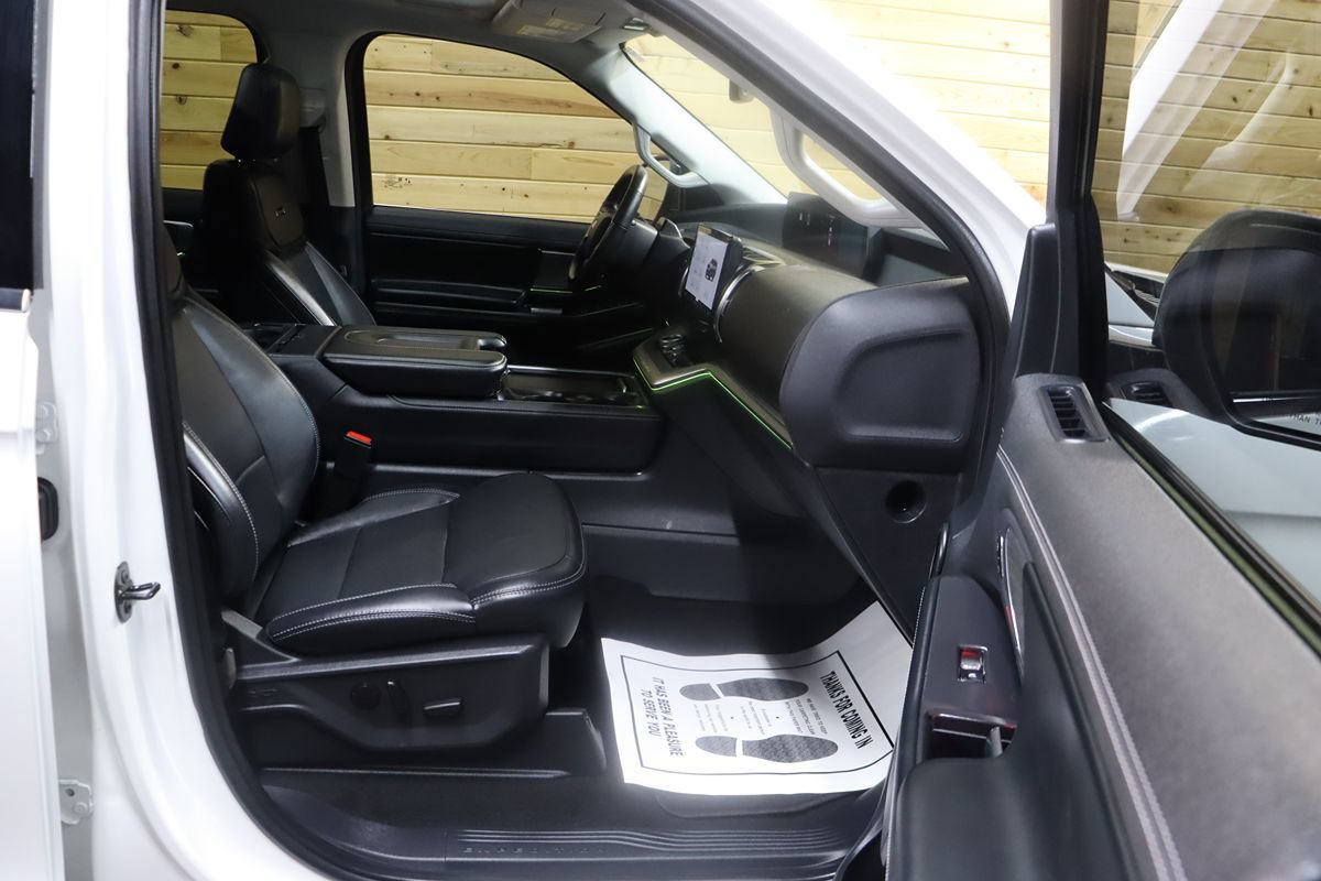 Used 2025 Ford Expedition Platinum w/ Driver's Package AWD/4WD image 71