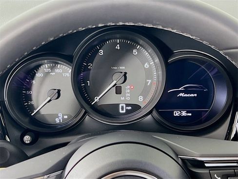 New 2026 Porsche Macan image 13