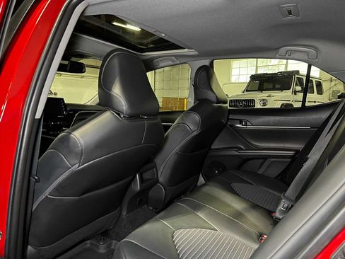Used 2022 Toyota Camry SE w/ Audio Upgrade Package FWD image 17