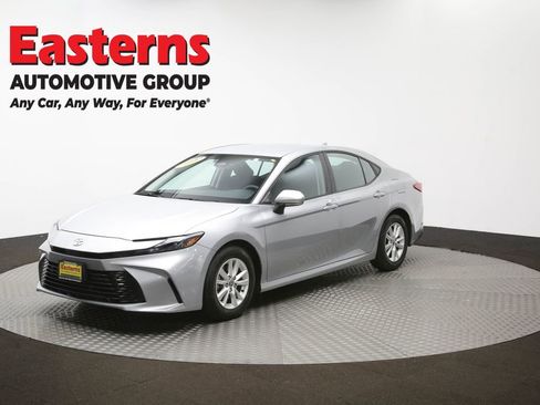 Used 2025 Toyota Camry LE image 56