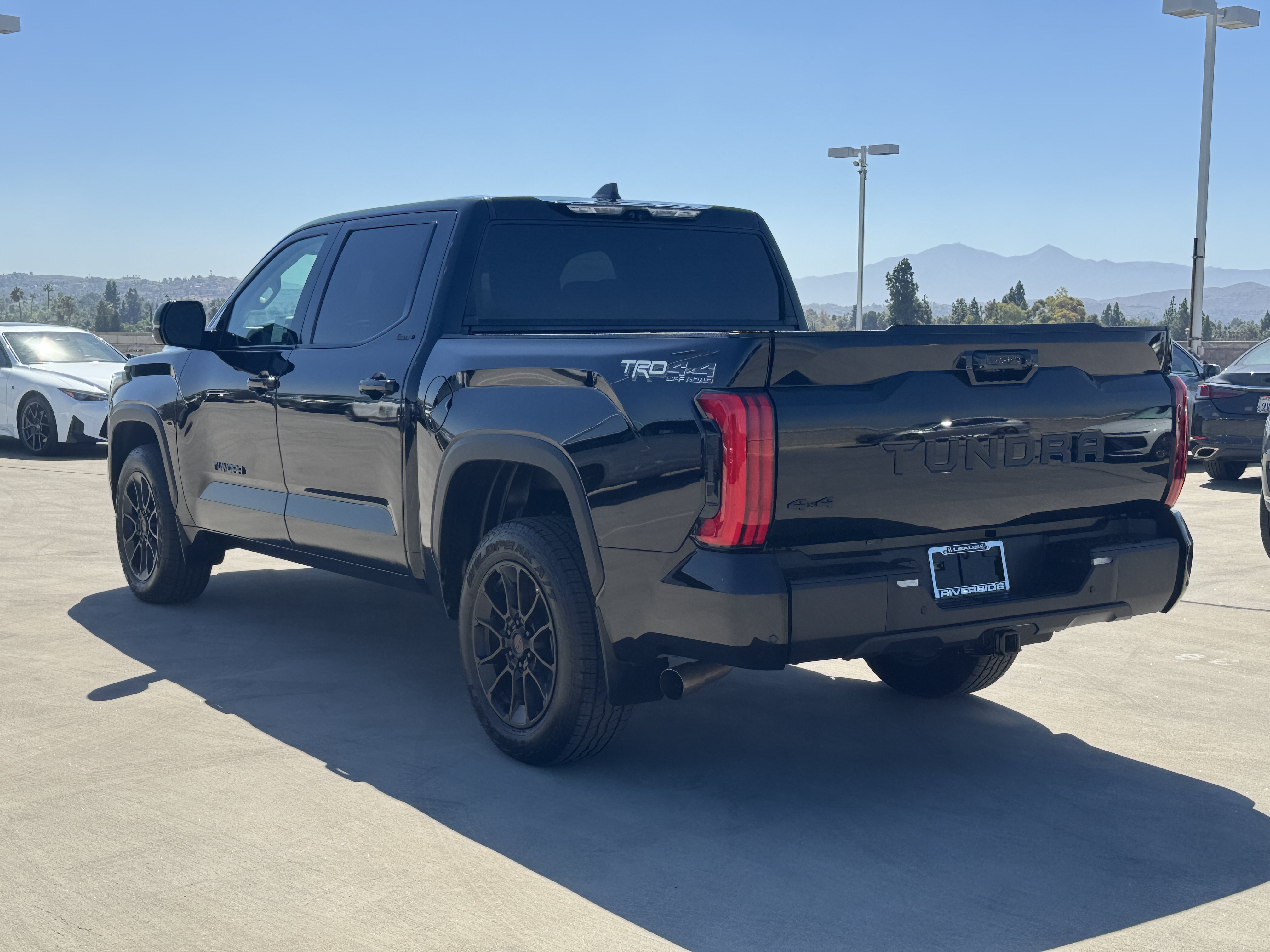 Used 2024 Toyota Tundra Limited w/ TRD Off-Road Package AWD/4WD image 7