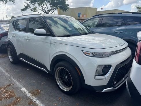 Certified 2022 Kia Soul X-Line image 9