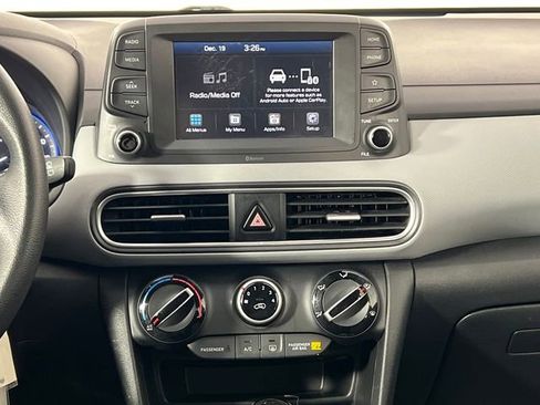 Used 2021 Hyundai Kona SE image 27