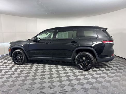 Used 2024 Jeep Grand Cherokee L Laredo AWD/4WD image 5