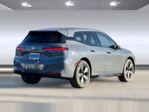 New 2026 BMW iX xDrive45 AWD/4WD image 9