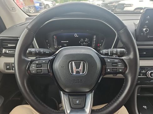 Used 2024 Honda Pilot Elite image 17