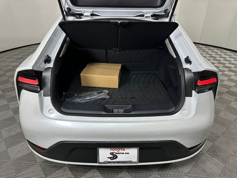 New 2026 Toyota Prius SE image 31