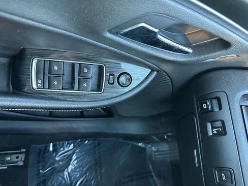 Used 2019 Chevrolet Impala LT image 37