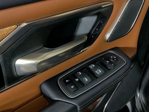 Used 2024 RAM 1500 Limited AWD/4WD image 24