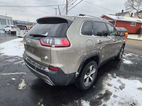 Used 2019 Jeep Cherokee Limited image 7