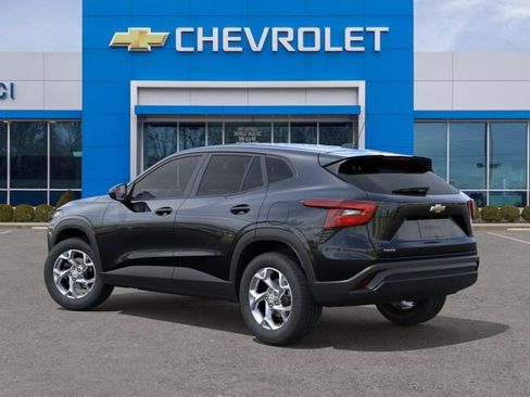 New 2026 Chevrolet Trax LS FWD image 3