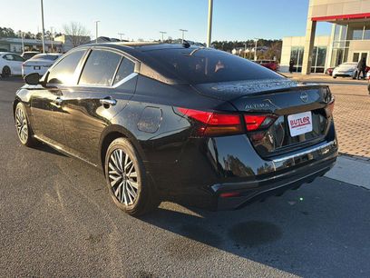 Used 2023 Nissan Altima 2.5 SV