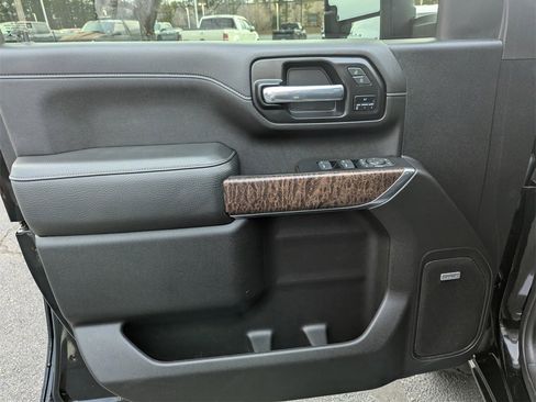 Used 2023 GMC Sierra 3500 Denali image 19