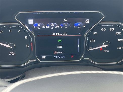 Used 2021 GMC Yukon XL Denali w/ Denali Premium Package image 27