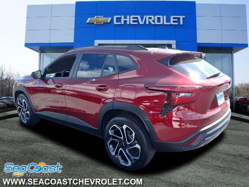 Used 2024 Chevrolet Trax RS w/ Sunroof Package image 3