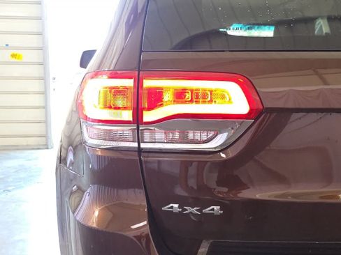 Used 2015 Jeep Grand Cherokee Summit AWD/4WD image 16