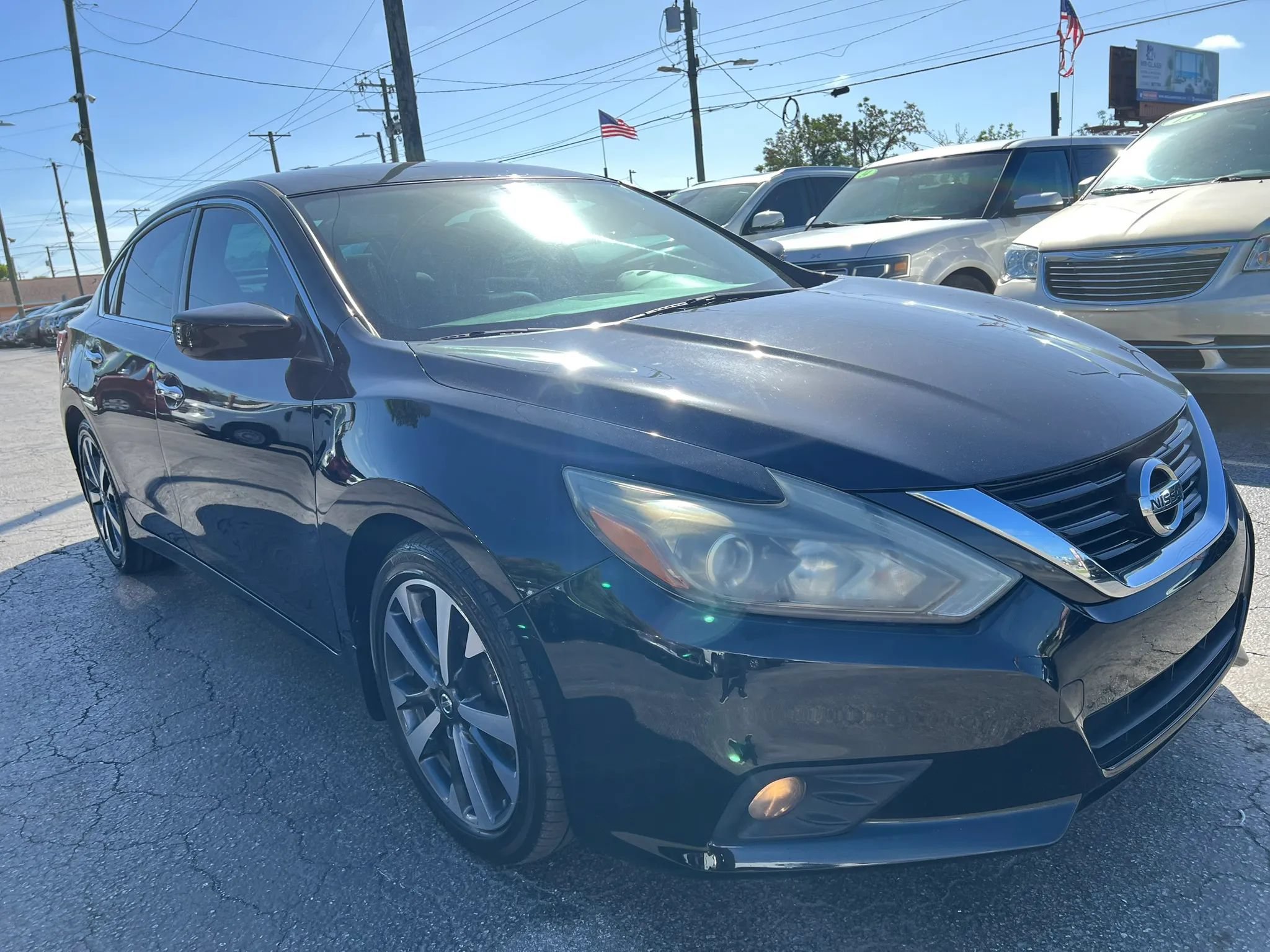Used 2017 Nissan Altima 2.5 SR FWD image 4