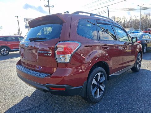 Used 2017 Subaru Forester 2.5i Premium w/ All-Weather Package image 4