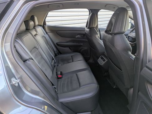 Used 2023 Nissan Ariya AWD image 33