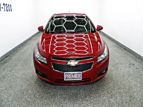 Used 2011 Chevrolet Cruze Eco image 2