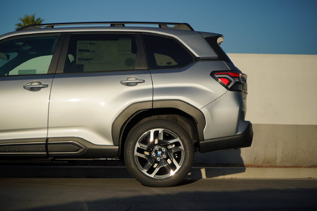 New 2026 Subaru Forester Touring AWD/4WD image 4
