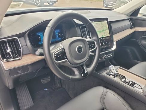 Certified 2025 Volvo XC90 B5 Plus AWD/4WD image 17