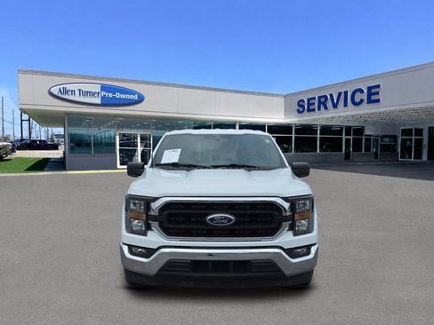 Used 2023 Ford F150 XLT w/ Trailer Tow Package RWD image 2