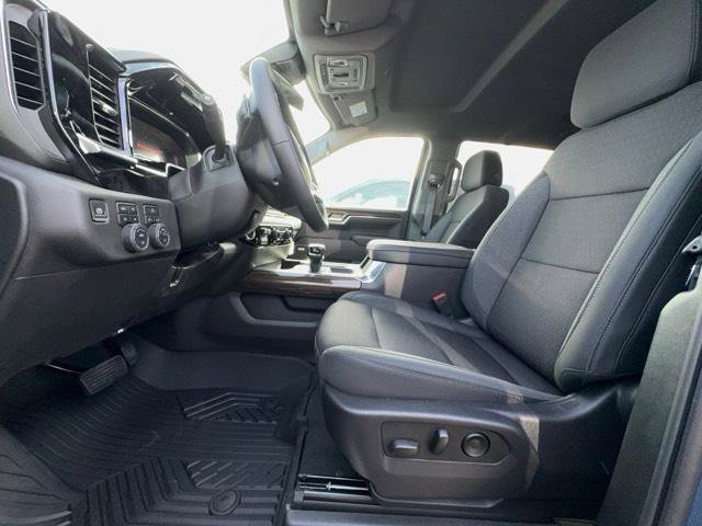 Used 2024 Chevrolet Silverado 1500 LT Trail Boss w/ Convenience Package II AWD/4WD image 13