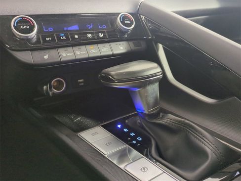 Used 2021 Hyundai Elantra SEL w/ Convenience Package image 19