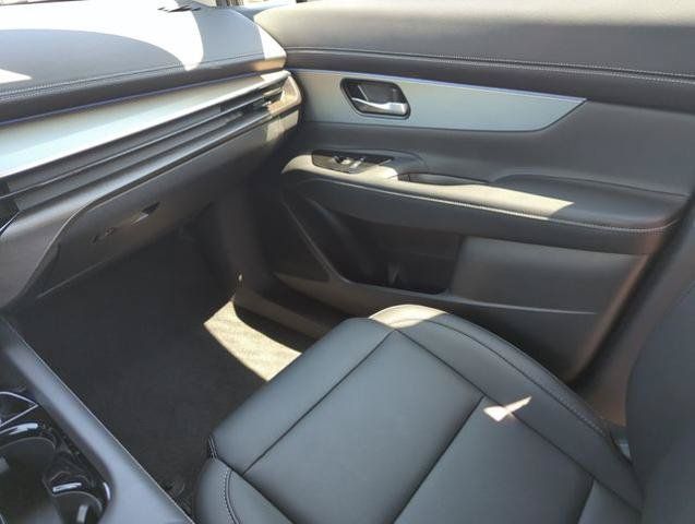 Certified 2025 Nissan Murano SL AWD/4WD image 29