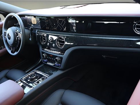 New 2025 Rolls-Royce Ghost image 26
