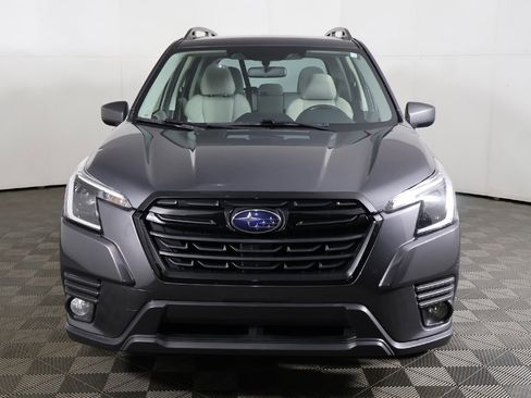 Used 2023 Subaru Forester Premium image 11