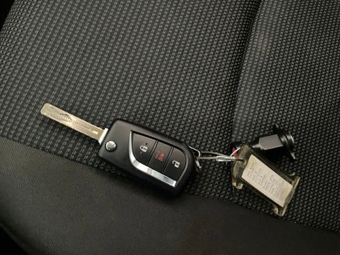 Used 2025 Toyota RAV4 LE image 21