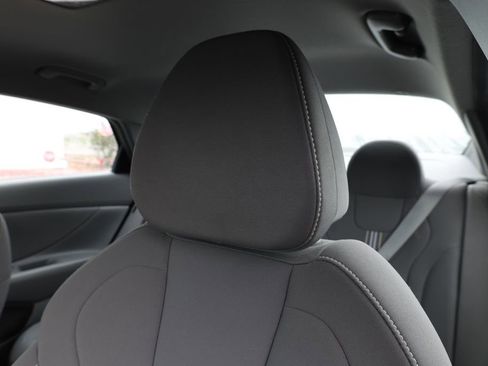 Used 2024 Hyundai Elantra SEL image 10