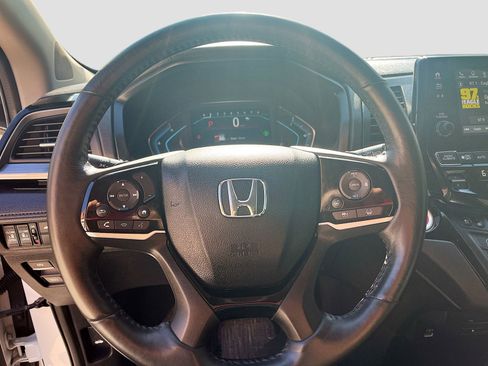 Used 2023 Honda Odyssey Elite image 11