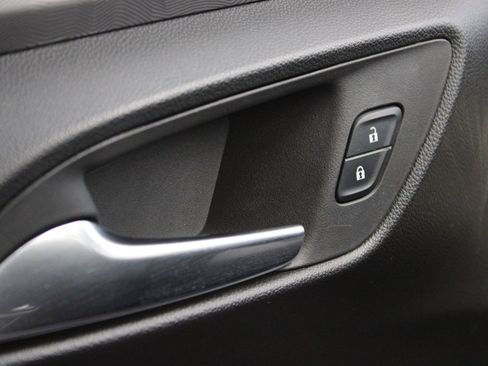 Used 2024 Buick Envista Sport Touring w/ Convenience I Package FWD image 22
