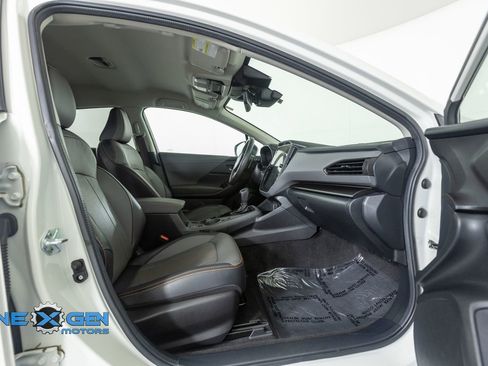 Used 2024 Subaru Crosstrek 2.5i Limited w/ Crosstrek Mirror Package AWD/4WD image 36