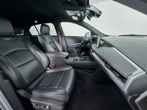 Used 2024 Cadillac XT4 Premium Luxury image 35