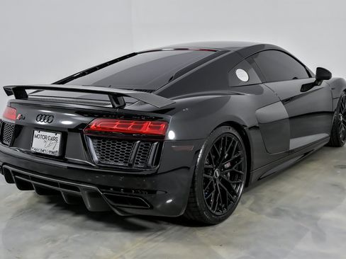 Used 2017 Audi R8 V10 plus image 15