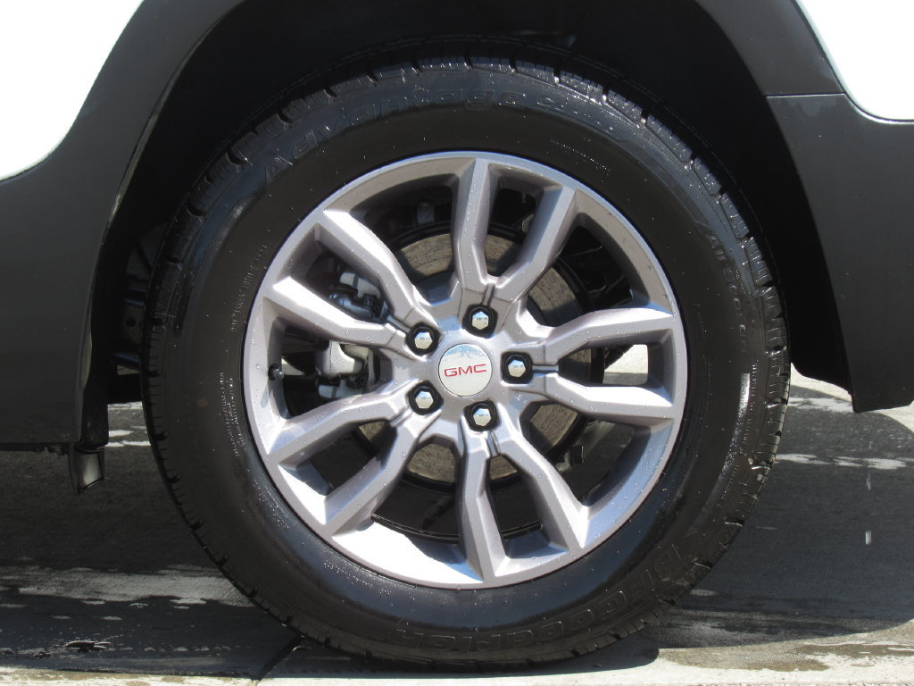 Used 2023 GMC Terrain SLT w/ Tech Package AWD/4WD image 36