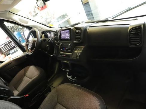 Used 2025 RAM ProMaster 2500 FWD image 22