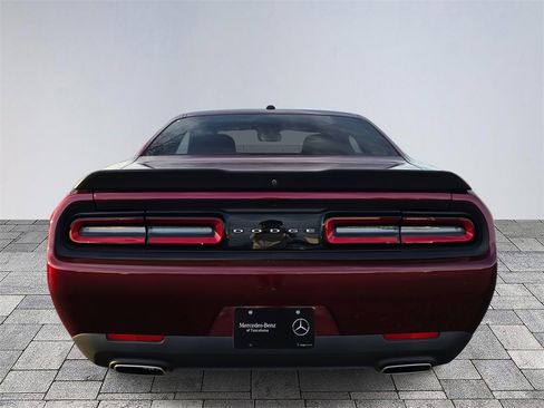 Used 2023 Dodge Challenger SXT image 6