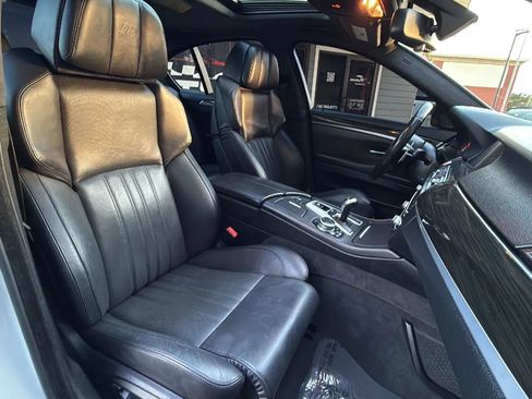 Used 2014 BMW M5 RWD image 29
