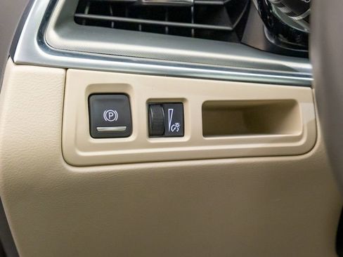 Certified 2024 Cadillac XT5 Premium Luxury image 23