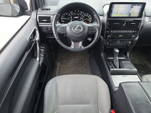 Used 2023 Lexus GX 460 image 21